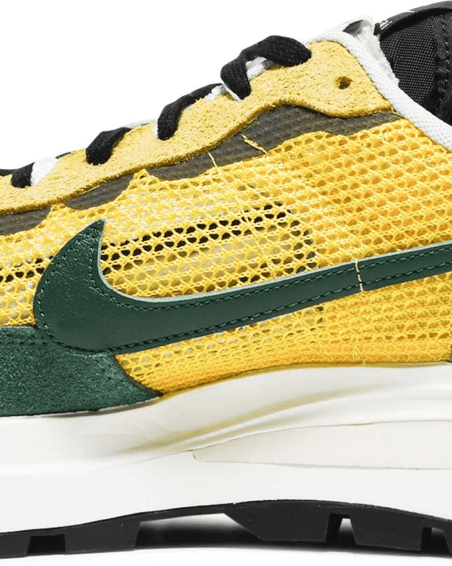 Men's Sacai x VaporWaffle Tour Yellow Shoes