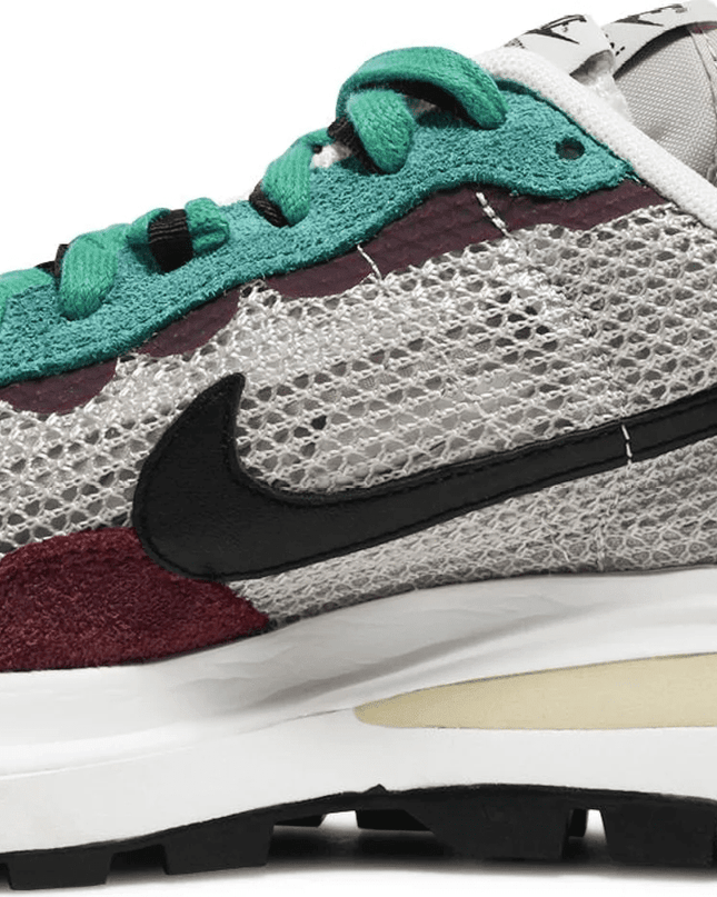 Men's Sacai x VaporWaffle Villain Red Shoes