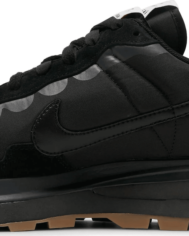 Men's Sacai x VaporWaffle Black Gum Shoes
