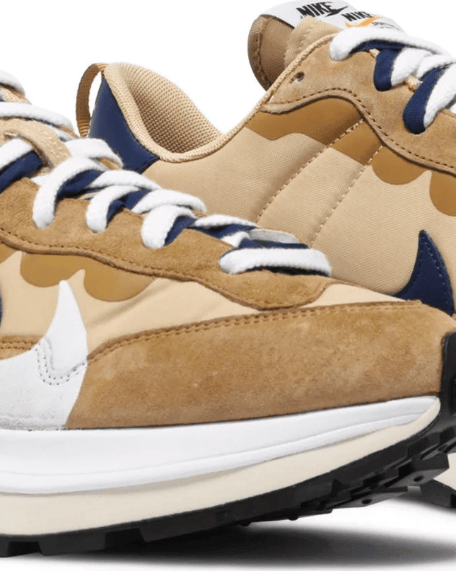 Men's Sacai x VaporWaffle Sesame Blue Void Shoes