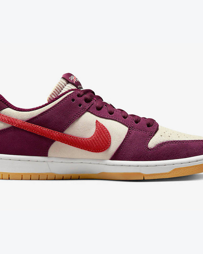 Men's Nike SB Dunk Low 'University Red' Shoes
